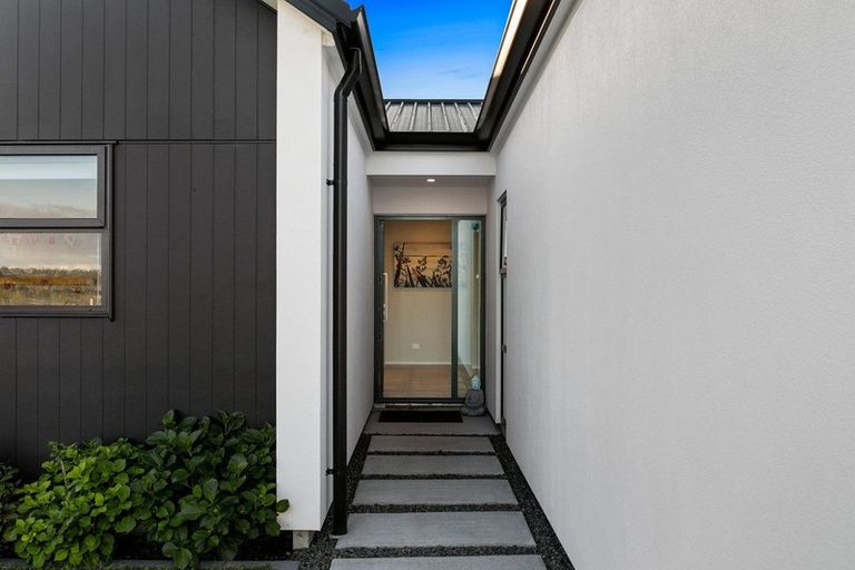 Photo of property in 1 Coolgardie Close, Papamoa, 3118