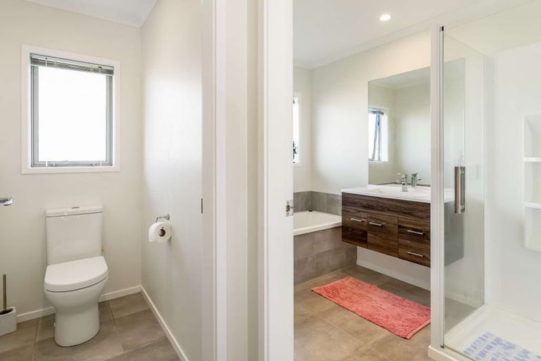 Photo of property in 17 Alf Simpson Drive, Whitianga, 3510