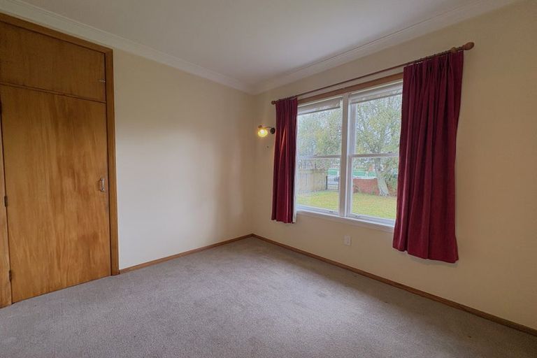 Photo of property in 70 Pine Avenue, Ebdentown, Upper Hutt, 5018