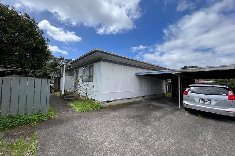 Photo of property in 2/41 Miro Street, New Lynn, Auckland, 0600