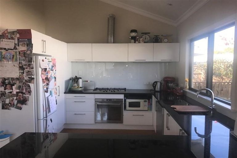 Photo of property in 16 High Street, Petone, Lower Hutt, 5012