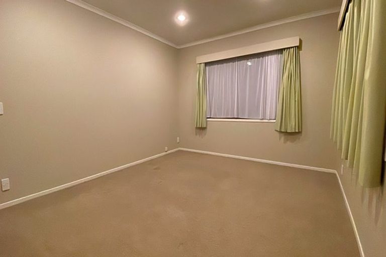 Photo of property in 37 Fratley Avenue, Farm Cove, Auckland, 2012