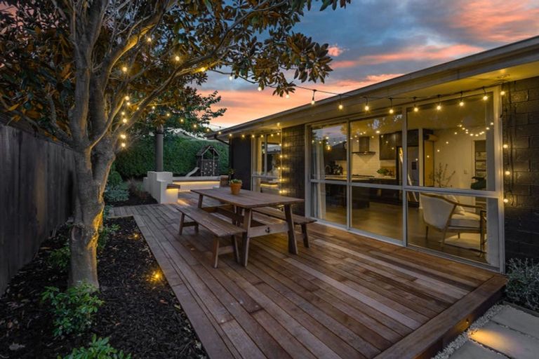 Photo of property in 14 Riverwood Boulevard, Redwood, Christchurch, 8051