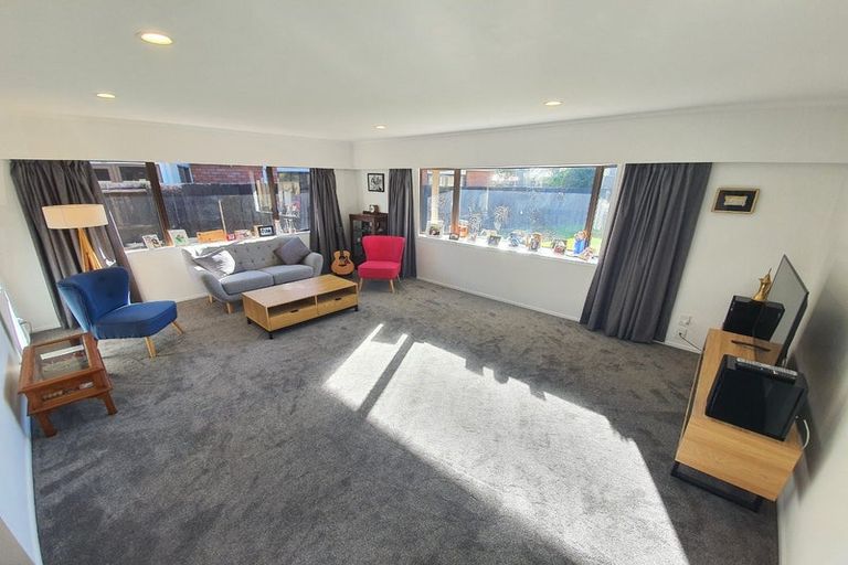 Photo of property in 129 Walter Strevens Drive, Conifer Grove, Takanini, 2112