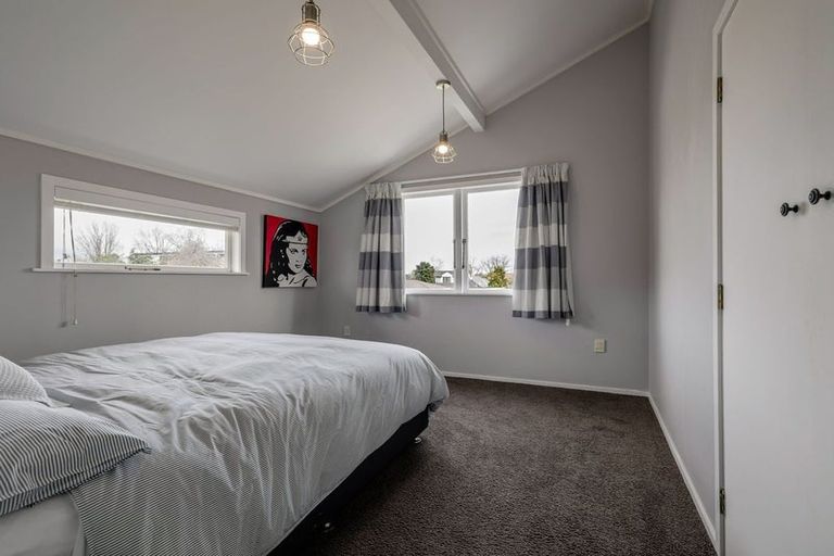 Photo of property in 24 Elmira Avenue, Hokowhitu, Palmerston North, 4410