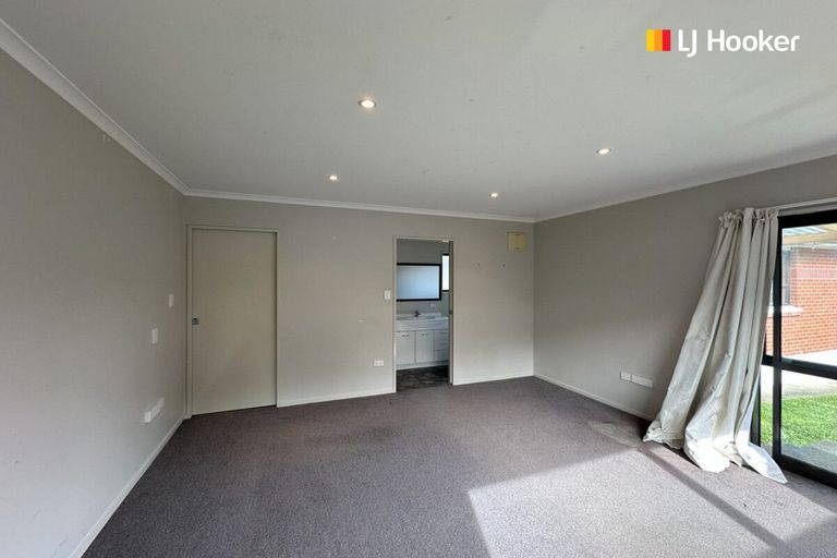 Photo of property in 6 Stephen Street, Halfway Bush, Dunedin, 9010