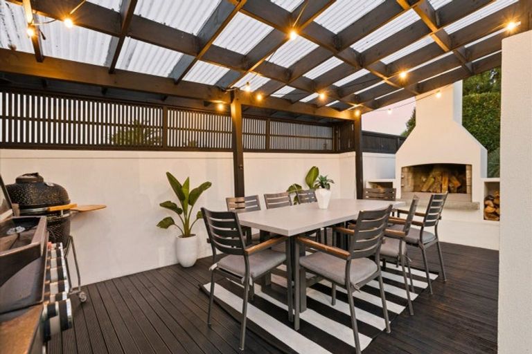 Photo of property in 15 Saint Clair Place, Papamoa Beach, Papamoa, 3118