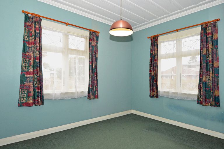 Photo of property in 17 West Avenue, Saint Clair, Dunedin, 9012