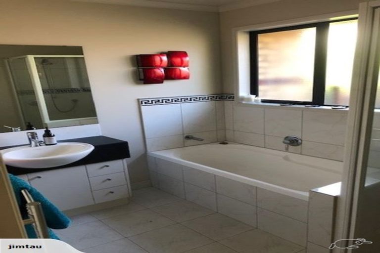 Photo of property in 33 Greig Place, Pukekohe, 2120