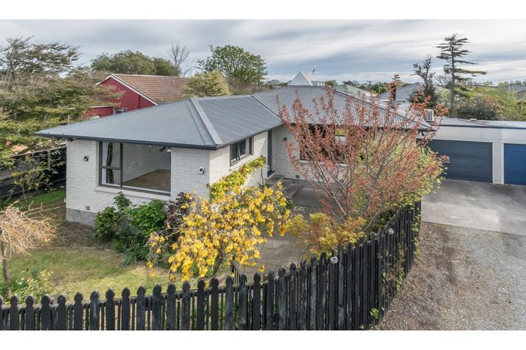 Photo of property in 2/131b Mcfaddens Road, Saint Albans, Christchurch, 8052