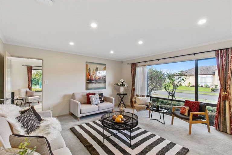 Photo of property in 1 Clomell Drive, Flat Bush, Auckland, 2019