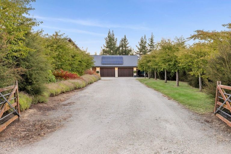 Photo of property in 33 Old Racecourse Road, Albert Town, Wanaka, 9305