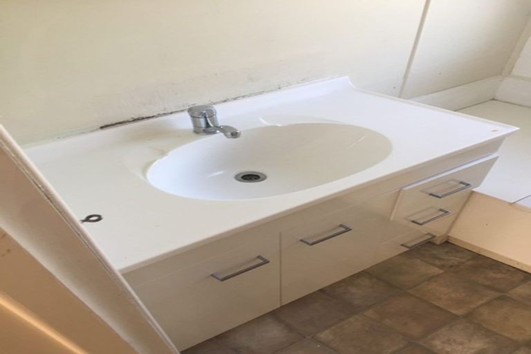 Photo of property in 31 Knowles Street, Terrace End, Palmerston North, 4410