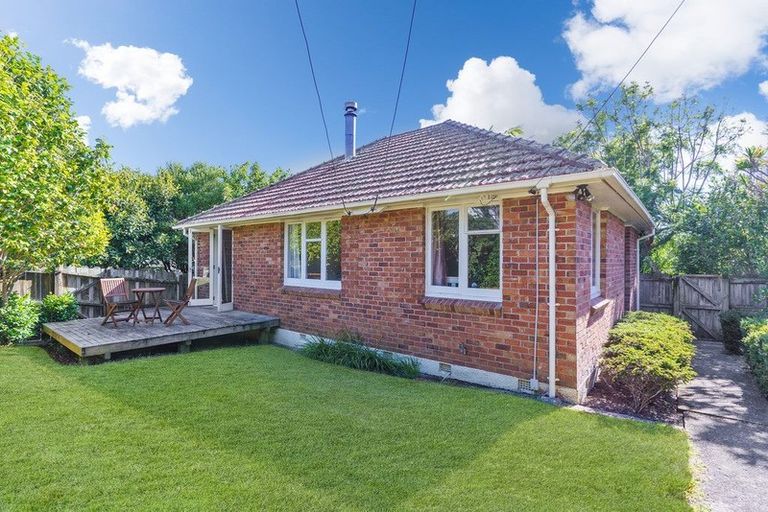 Photo of property in 1 Manapau Street, Meadowbank, Auckland, 1072