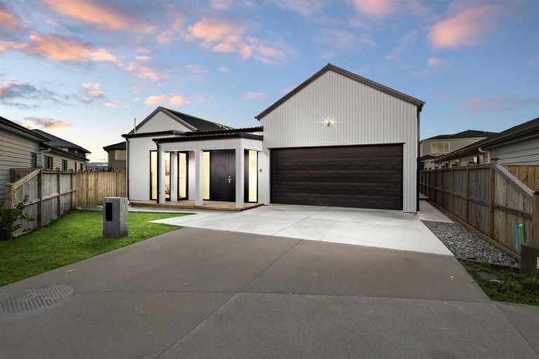 Photo of property in 14 Waka Ama Road, Karaka, Papakura, 2113
