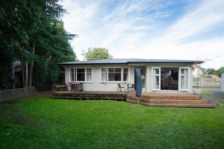 Photo of property in 4a Freyberg Street, Roslyn, Palmerston North, 4414