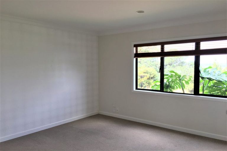 Photo of property in 7 Chatham Avenue, Paremoremo, Auckland, 0632