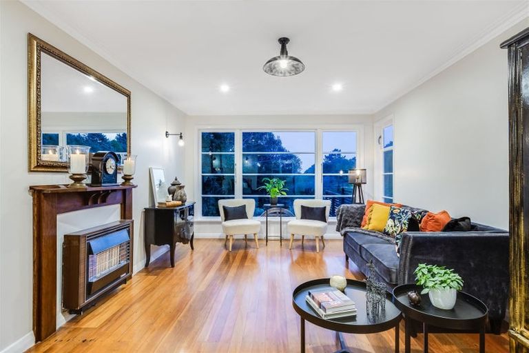 Photo of property in 21 Mahoe Street, Tawa, Wellington, 5028