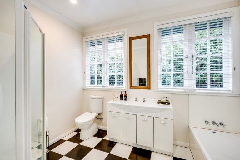 Photo of property in 97 Te Mata Road, Havelock North, 4130