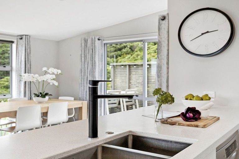 Photo of property in 19j Kabul Street, Khandallah, Wellington, 6035