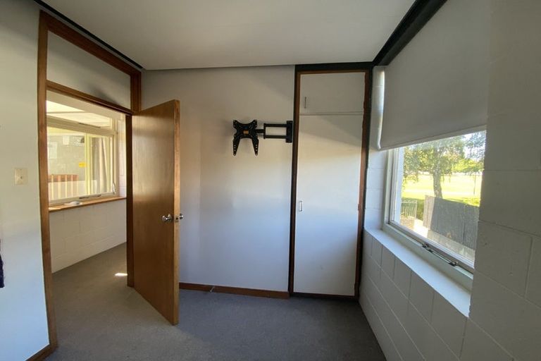 Photo of property in 21 Newbridge Place, Ilam, Christchurch, 8041