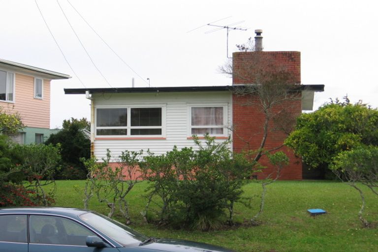 Photo of property in 11 Swan Crescent, Pakuranga, Auckland, 2010