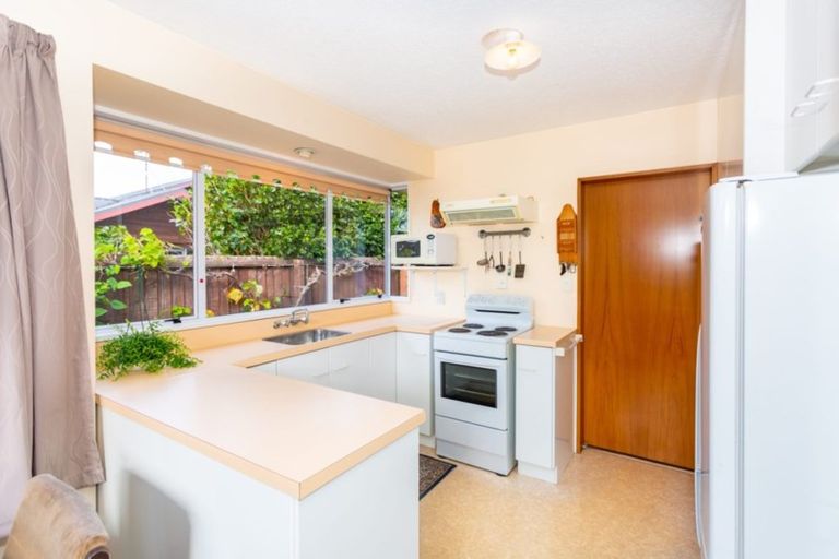 Photo of property in 2/18 Lincoln Road, Hillmorton, Christchurch, 8024