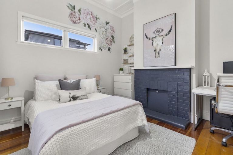 Photo of property in 1/66 Verran Road, Birkdale, Auckland, 0626