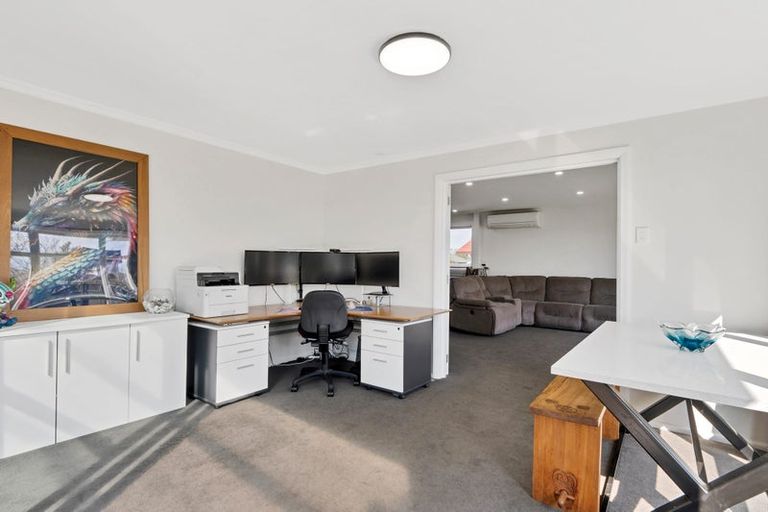 Photo of property in 7 Oakhampton Street, Hornby, Christchurch, 8042