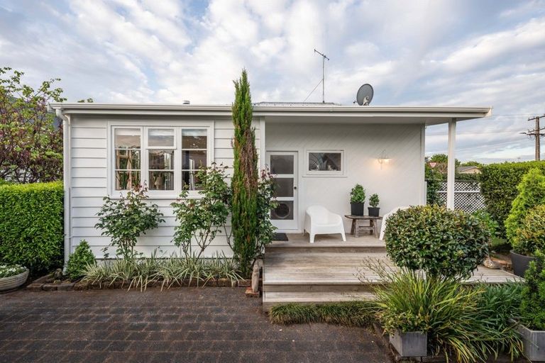 Photo of property in 81 Williams Street, Cambridge, 3434