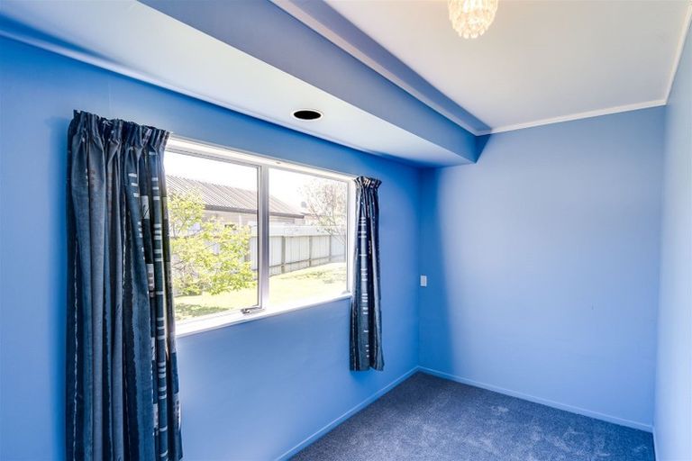 Photo of property in 12 Ted Harpur Place, Onekawa, Napier, 4110