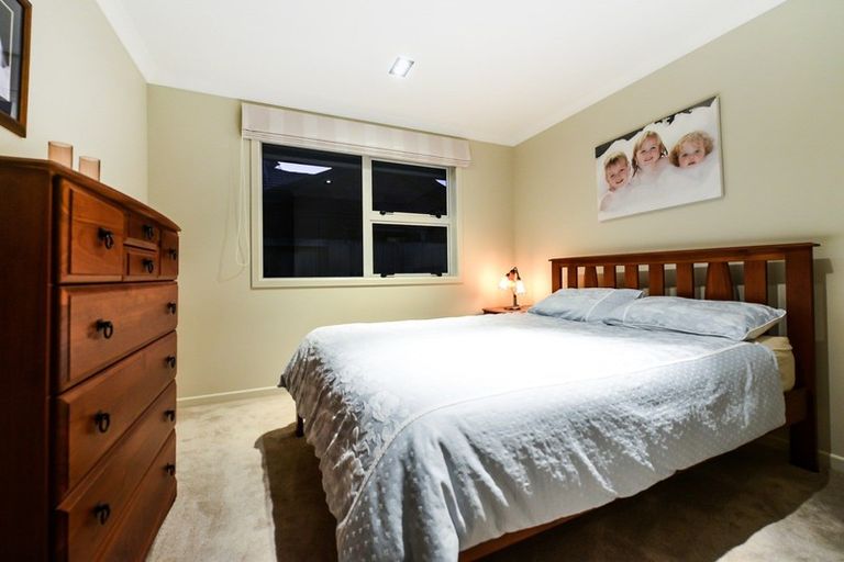 Photo of property in 17 Compton Grove, Huntington, Hamilton, 3210