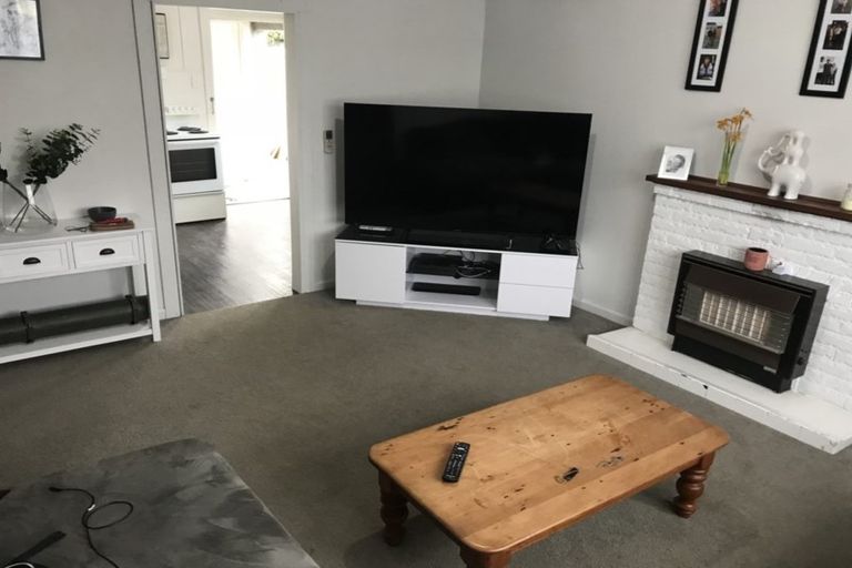Photo of property in 33 Rewa Street, Takaro, Palmerston North, 4412