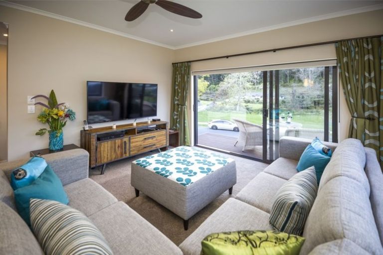 Photo of property in 26 Wautaiti Drive, Riverhead, 0820