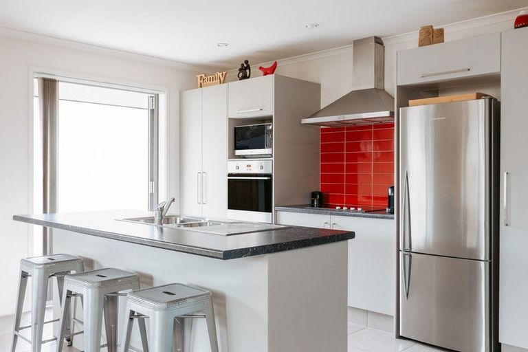 Photo of property in 56 Fairfax Crescent, Pyes Pa, Tauranga, 3112