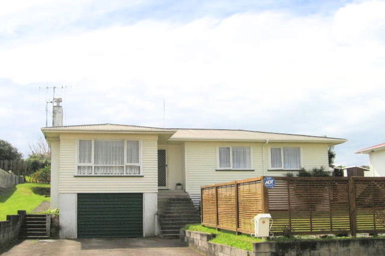 Photo of property in 9 Glenfield Place, Brookfield, Tauranga, 3110