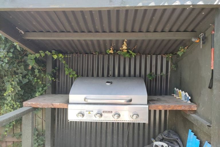 Photo of property in 3 Inwoods Road, Parklands, Christchurch, 8083