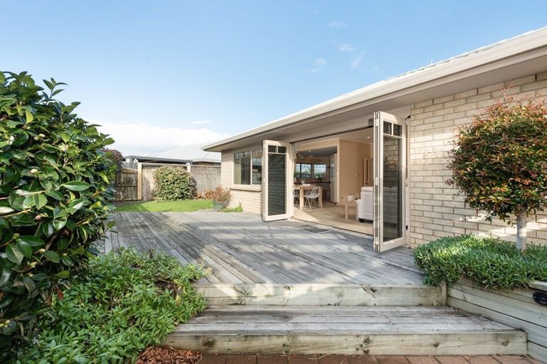 Photo of property in 37 Rosberg Place, Mount Maunganui, 3116