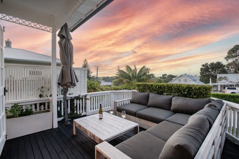 Photo of property in 63 Aramoana Avenue, Devonport, Auckland, 0624