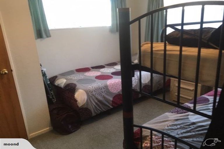 Photo of property in 18 Hyatt Grove, Greenmeadows, Napier, 4112