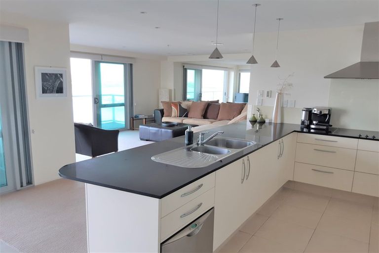 Photo of property in 11/72d Devonport Road, Tauranga, 3110