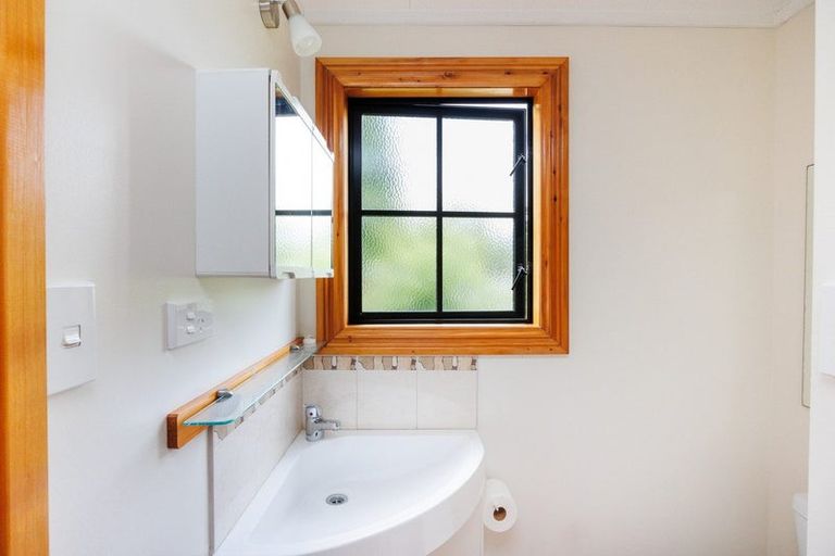 Photo of property in 121/123 High Street, Bulls, 4818