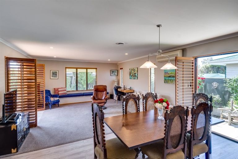 Photo of property in 44 Reynolds Road, Havelock North, 4130