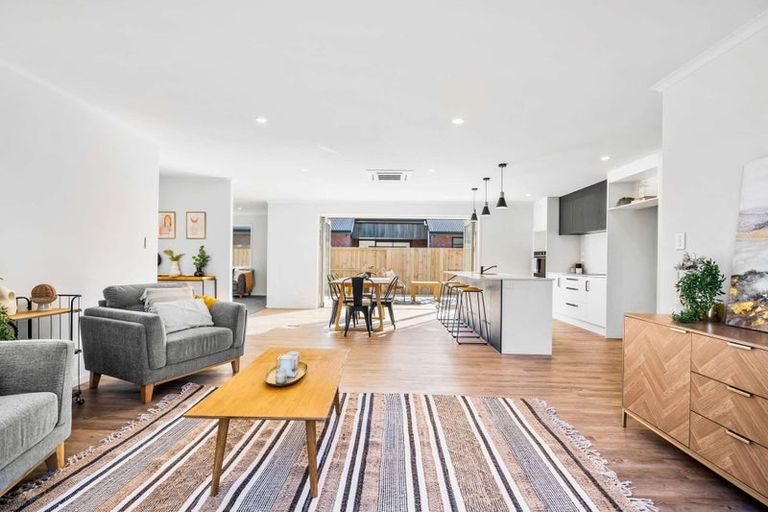 Photo of property in 27 Te Piriti Road, One Tree Point, 0118