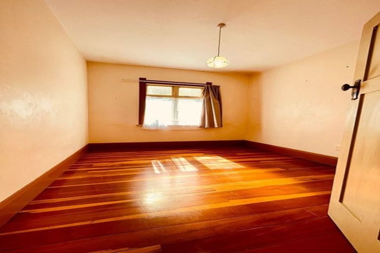 Photo of property in 32 Marne Road, Papakura, 2110