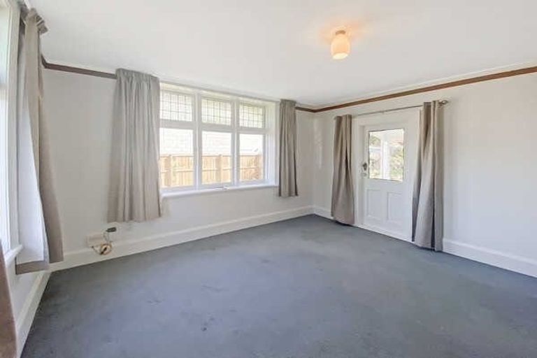 Photo of property in 142 Totara Street, Riccarton, Christchurch, 8041