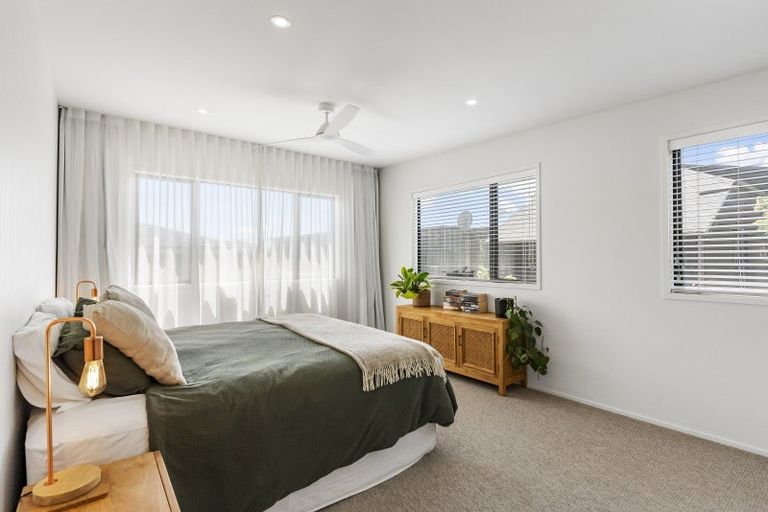 Photo of property in 35a Montgomery Avenue, Belmont, Auckland, 0622