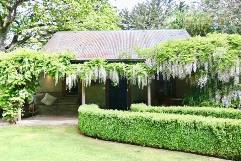 Photo of property in 201 Lochiel Branxholme Road, Lochiel, Winton, 9781