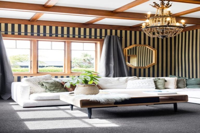 Photo of property in 69 Forest Lake Road, Forest Lake, Hamilton, 3200