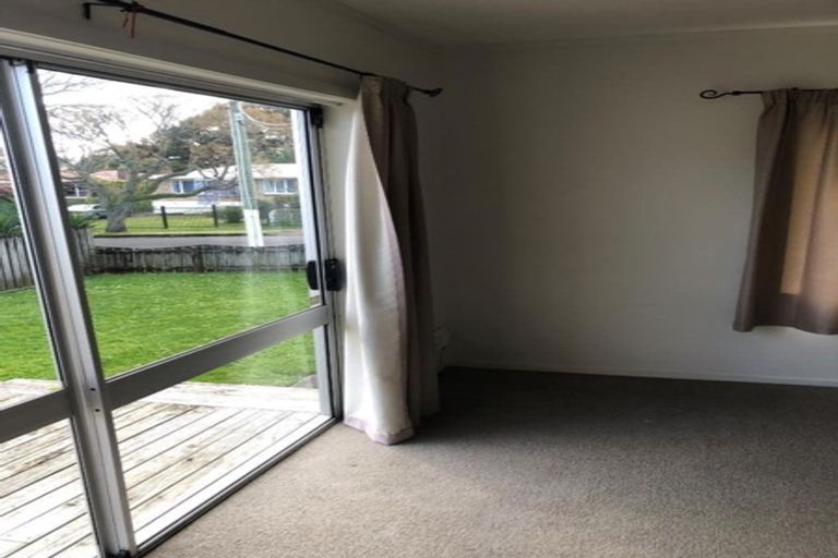 Photo of property in 12 Montgomery Avenue, Pukekohe, 2120